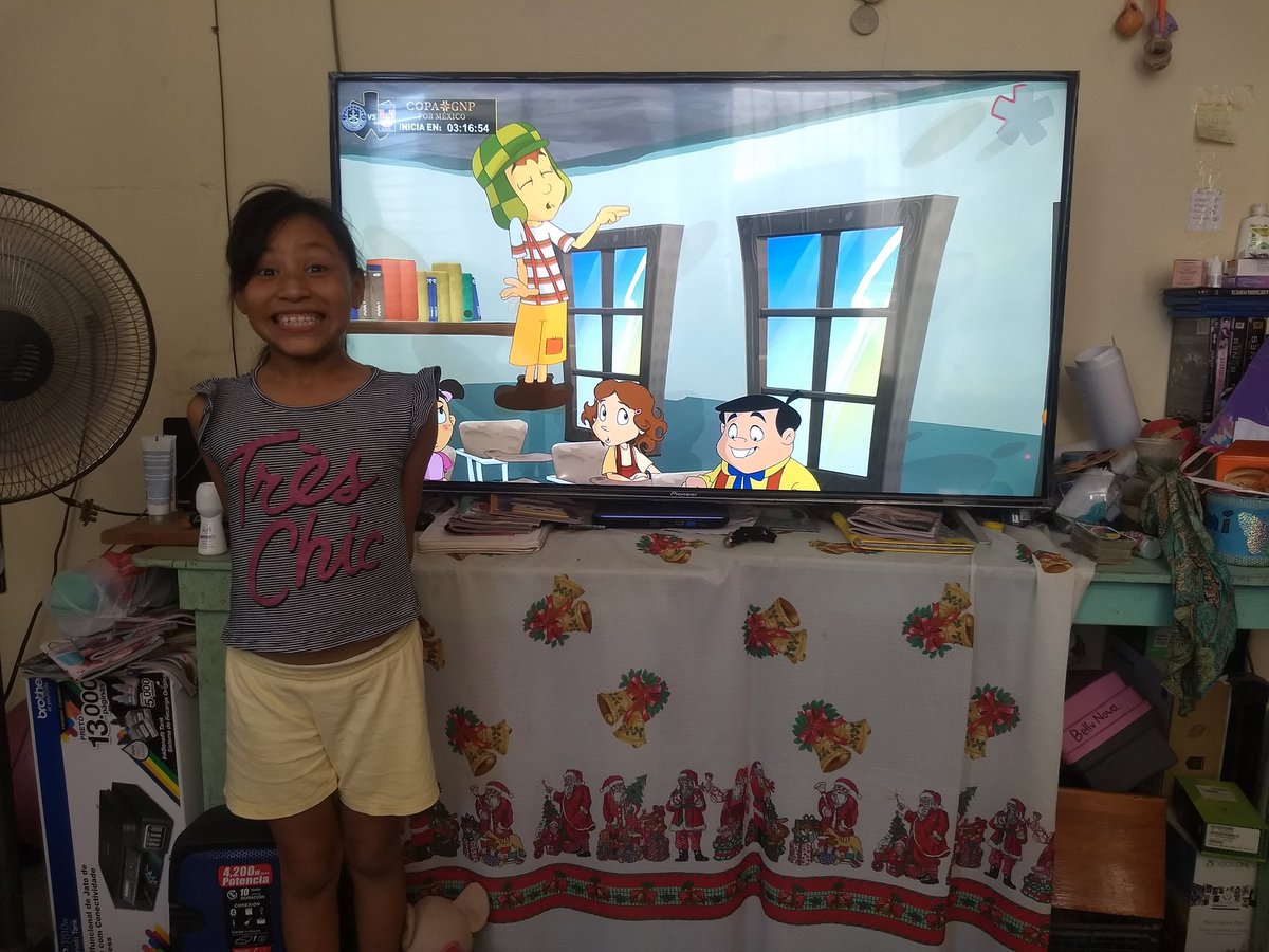 Irisnova06's tweet photo. #ViernesDePalomitas disfrutando un espisodio más de el chavo animado https://t.co/k1lSR7jN8S