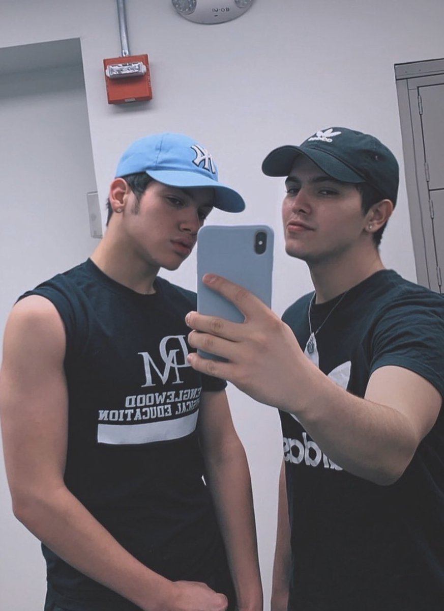 Jason_S_2000's tweet photo. |File 5| Check out the Asses on these Bros 🍑👅🥵😱 https://t.co/vvbC8Tg7xH