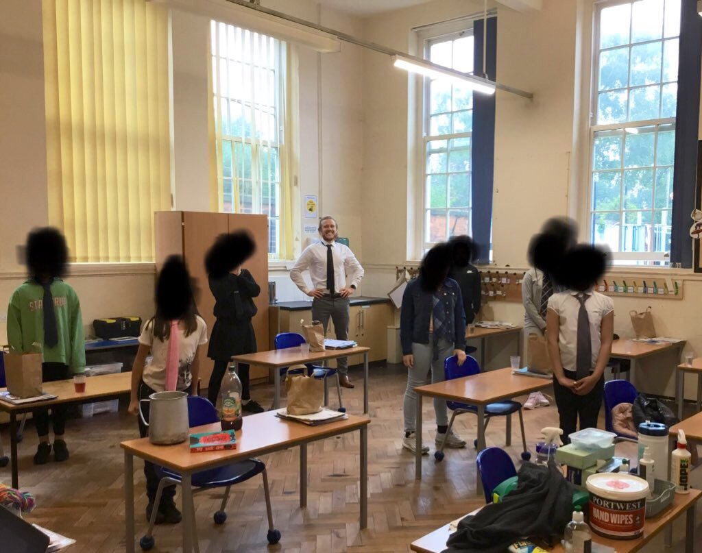 MrArmstrong94's tweet photo. As part of our secondary ready transition afternoons, one question that popped up. “Sir, how do you tie a tie?” So we had a go! #year6 #transition #secondaryschool #uniform https://t.co/bcwHPukWEb