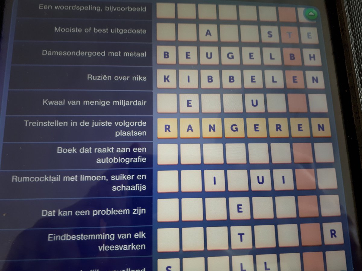 Marmeeuw's tweet photo. Het is deze nacht weer tijd voor
1. Treinstellen in de juiste volgorde plaatsen
2. Het verplaatsen van locomotieven en wagons
3. Treinstellen splitsen en opnieuw samenvoegen
4. En nog veel meer!
#rangeren #rangeren #rangeren https://t.co/BtzdEEwBzF