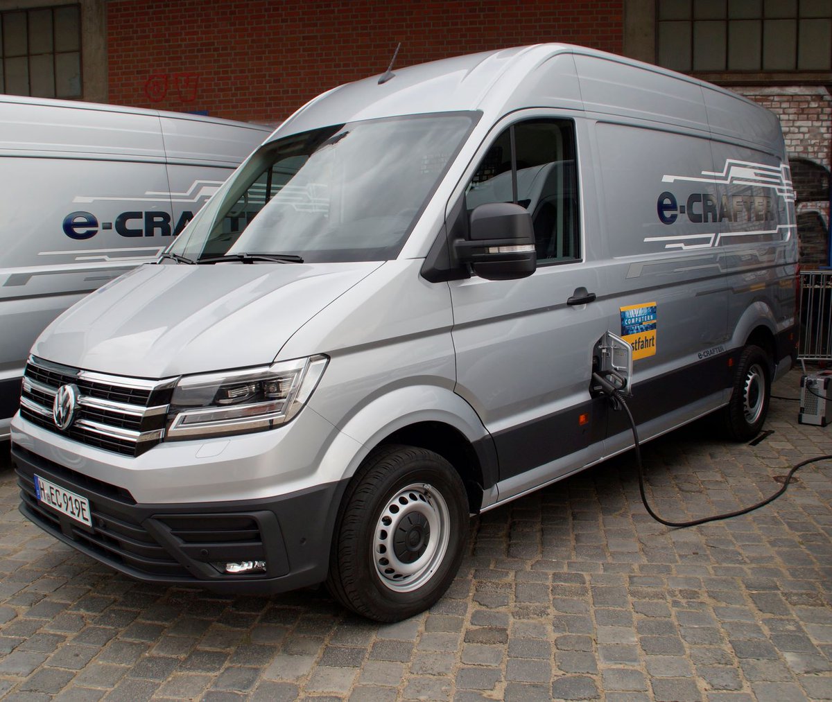 GundoSanders's tweet photo. Emissionsfreier Krankenwagen auf VW e-Crafterbasis für Ferieninsel Borkum: Erster eRTW. https://t.co/738aqsij2E #gesundheit #rettung #krankentransport #emobilitaet #bundesweitersterERTW #drkleer #ferieninselborkum #emissionsfrei #umweltschutz #nachhaltigkeit #gesundlebenmitgundo https://t.co/n41pRhNwL0
