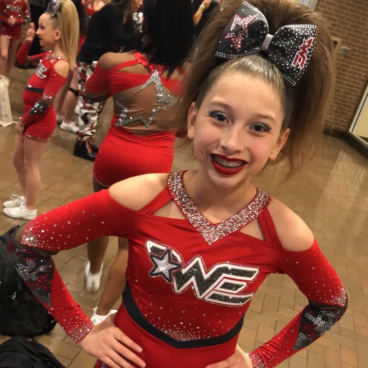 Ver0nicaG's tweet photo. Mia @WoodlandsCheer from Seabees to @WE_Captains   ❤️🖤 Can’t wait for round 2 with these aWEsome coaches! @Dexneffects @ItsJustJarrett @WeShane_   #crunchtime #choosegreatness https://t.co/MSMpV41Nxd