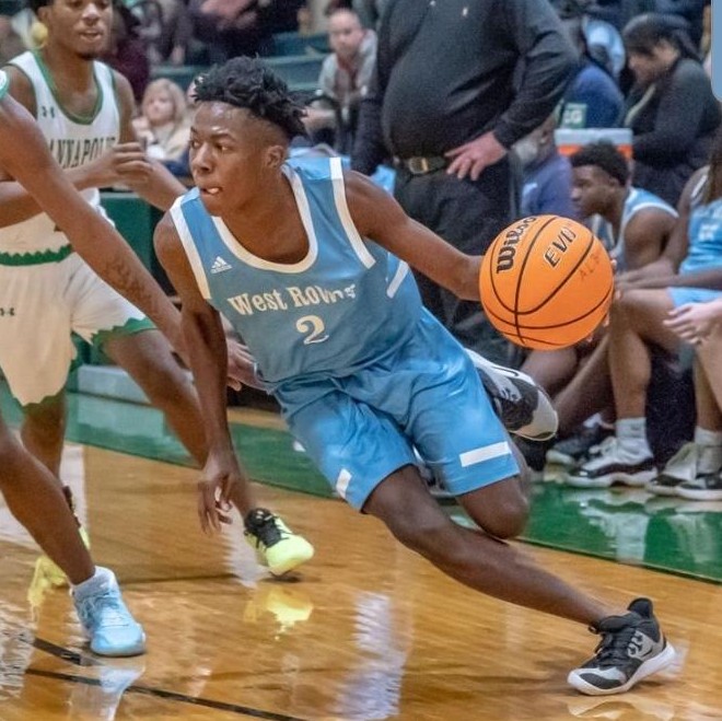 2021 Jalen Moss - point guard, 17 PPG, 6 APG, 3 SPG. Attributes - speed, ball handling, controlled in traffic. <a href="/Phenom_Hoops/">Phenom Hoop Report</a> <a href="/PhenomExposure/">Phenom_Exposure</a> <a href="/TheHoopState/">Hoop State Network</a> <a href="/MasercolaMiles/">Miles Masercola</a> <a href="/jalenmoss3/">jalen moss</a> <a href="/TeamF_L_Y/">Team F.L.Y.</a>