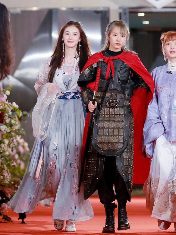 LANA_updates1's tweet photo. 06.27.20 • Weibo•
(Neighbor计划_offical)
#Lana #Lana_light #LANA @Hicc_LANA #HiCC #라나 #Luminous
#拉娜 #лана #fightingLANA #LANA #LANAmakeitreal https://t.co/aw6kRvsinG