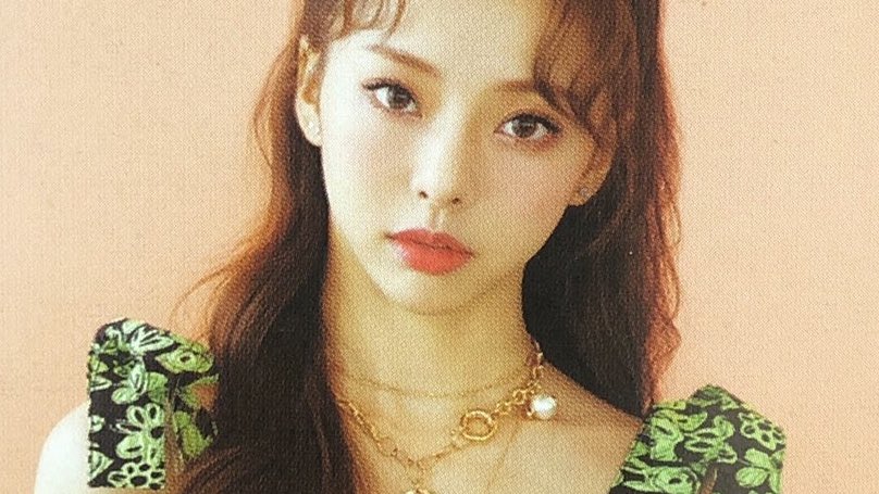 viiansol's tweet photo. THEY LOOK SO GOOD 

#DAZED #LOONA #JINSOUL #VIVI https://t.co/5ucpuhUOpJ
