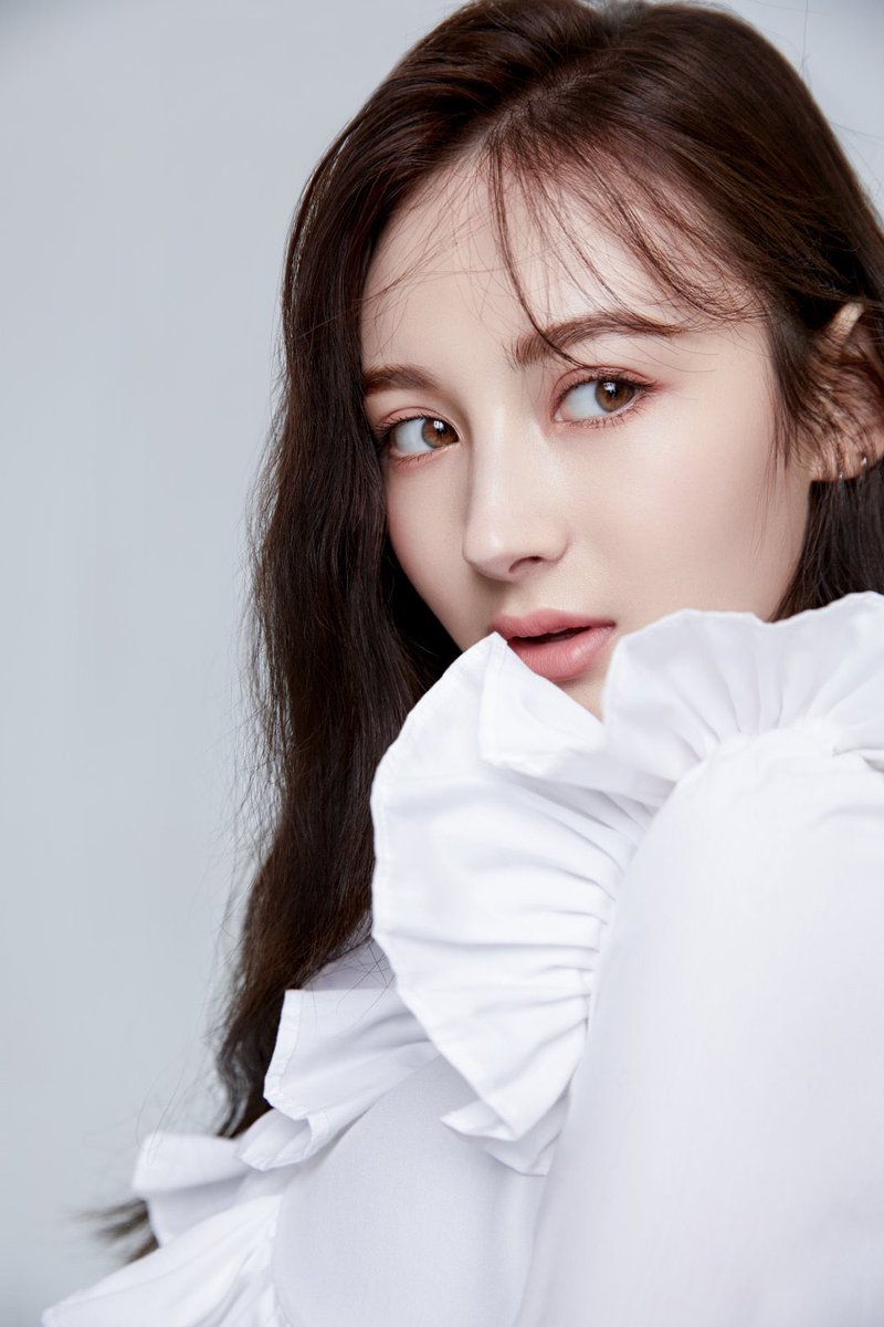 LANA_updates1's tweet photo. 06.28.20 • Weibo•
(Neighbor计划_offical)
#Lana #Lana_light #LANA @Hicc_LANA #HiCC #라나 #Luminous
#拉娜 #лана #fightingLANA #LANA #LANAmakeitreal https://t.co/TjWfyGi7td