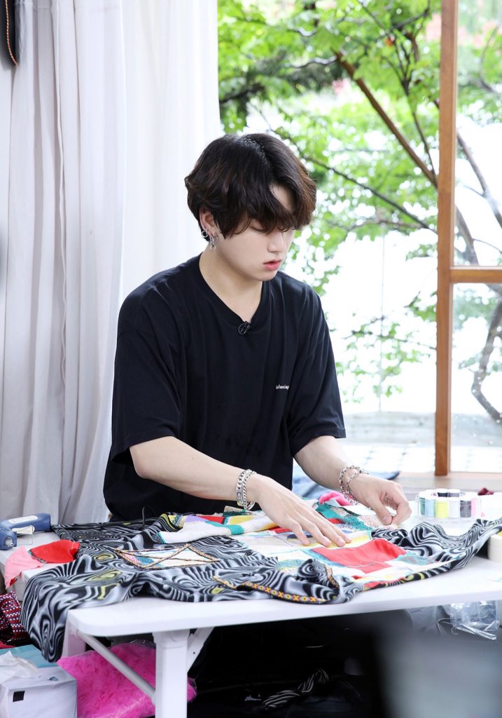 173/366 it’s really cute how hard you focus when it comes to crafts.... jungkook can i teach you how to crochet