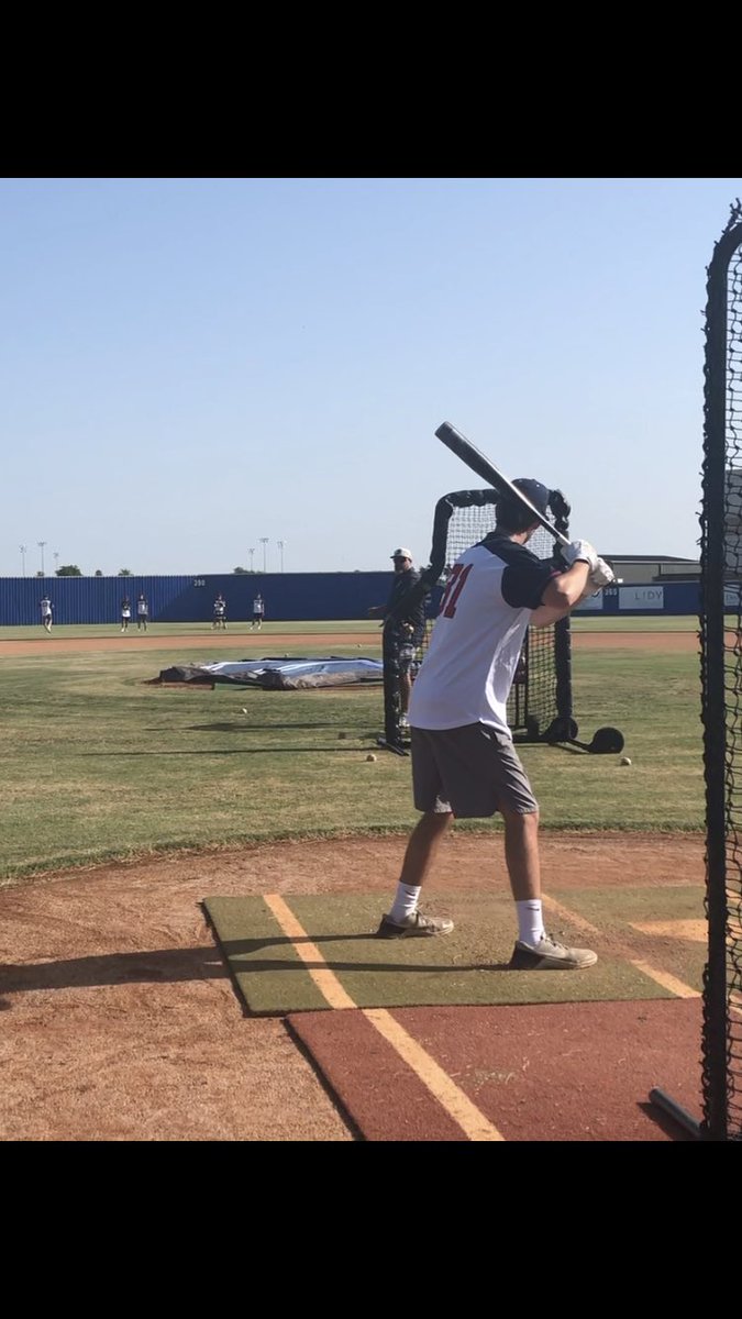 shund's tweet photo. Thanks @RolandBaza @Antlerbaseball Coach Bax @AREXPRESSNATION for letting John and Bret take some BP @ John Hundley Memorial Field. Not many people get to hit on a field named after their Grandfather (especially when it’s your same name) https://t.co/PKEoptOpYW