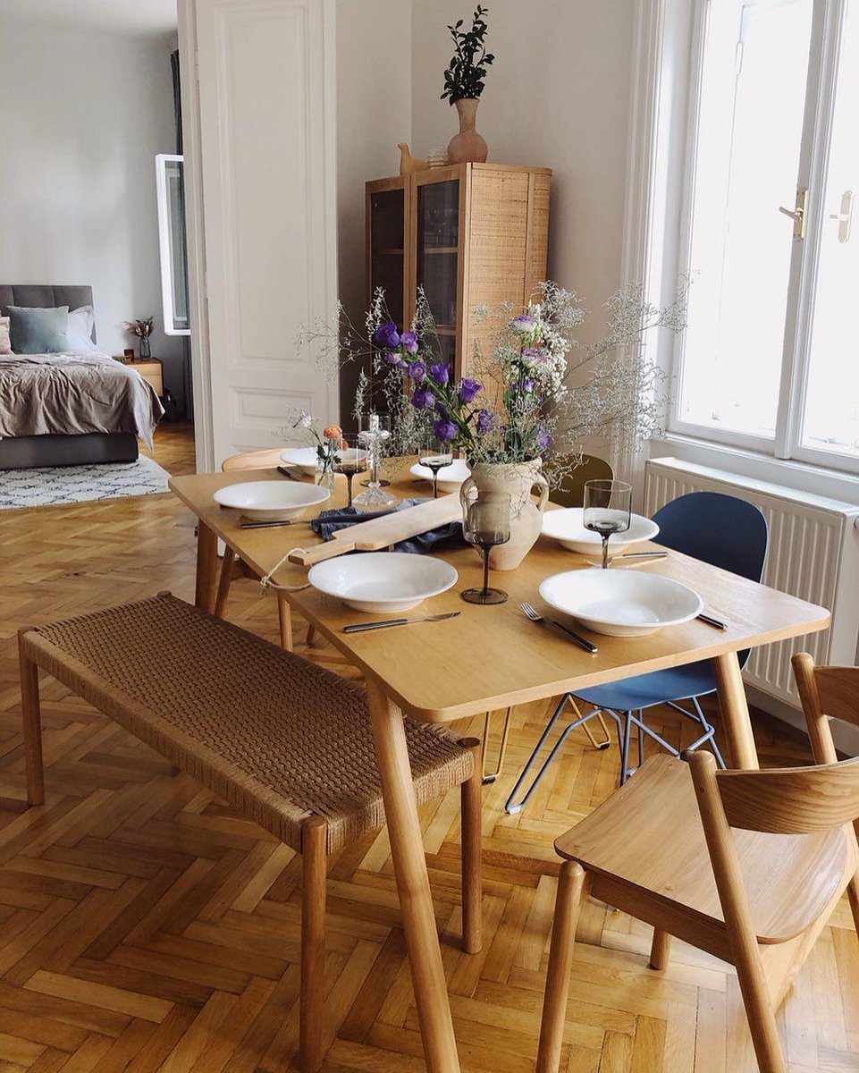 MadecomNL's tweet image. De eetkamer van @lesfactoryfemmes stelt nooit teleur 😍

Shop onze Yaunti eetkamerstoelen en Liana kast: bit.ly/eetkamer-flash…