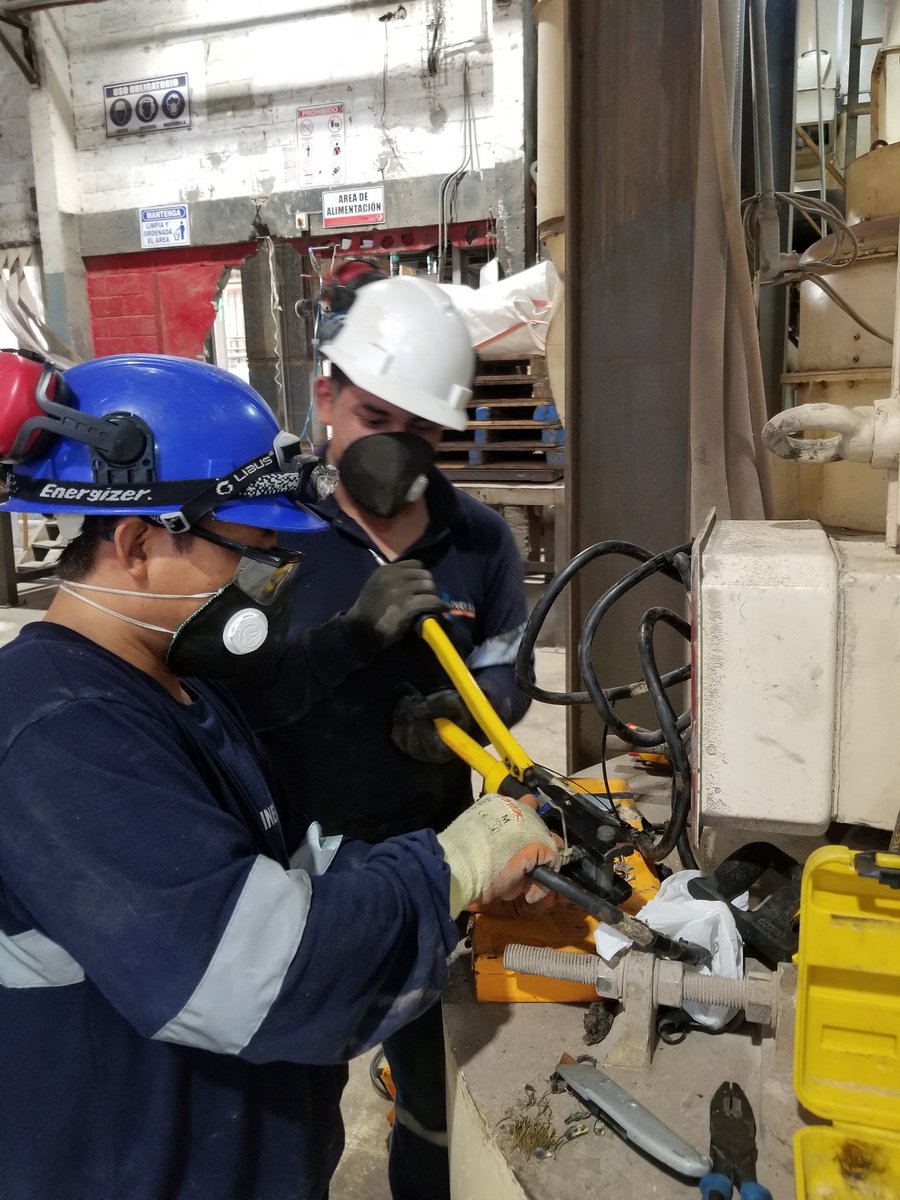 williamcastro7's tweet photo. Inevsa.. construcciones y Mantenimientos eléctricos https://t.co/W1LgLMb69u