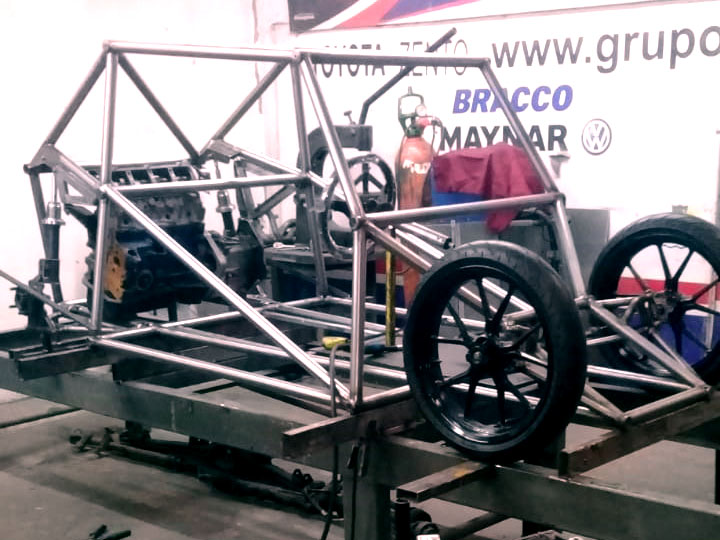 Estamos desarrollando un Fiat 600 para el 1/4 de milla. ¡Gracias por estos nuevos proyectos!

#DRacing