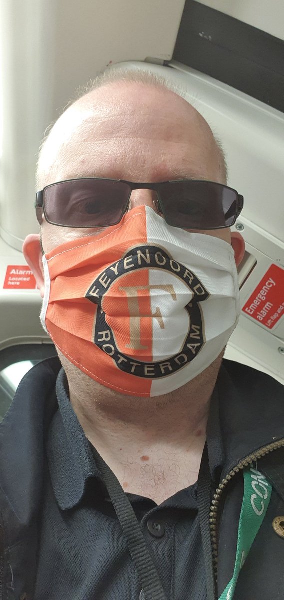 hanoes1606's tweet photo. @Bparlma On the tube https://t.co/HdCaD5HdfR