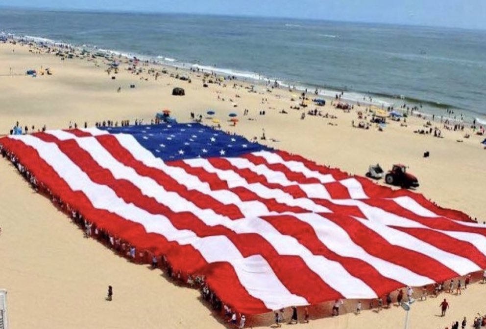EarlDibblesJr's tweet photo. 1 day until the birthday of the greatest country in the world 🇺🇸 https://t.co/QOZoXl5HJT