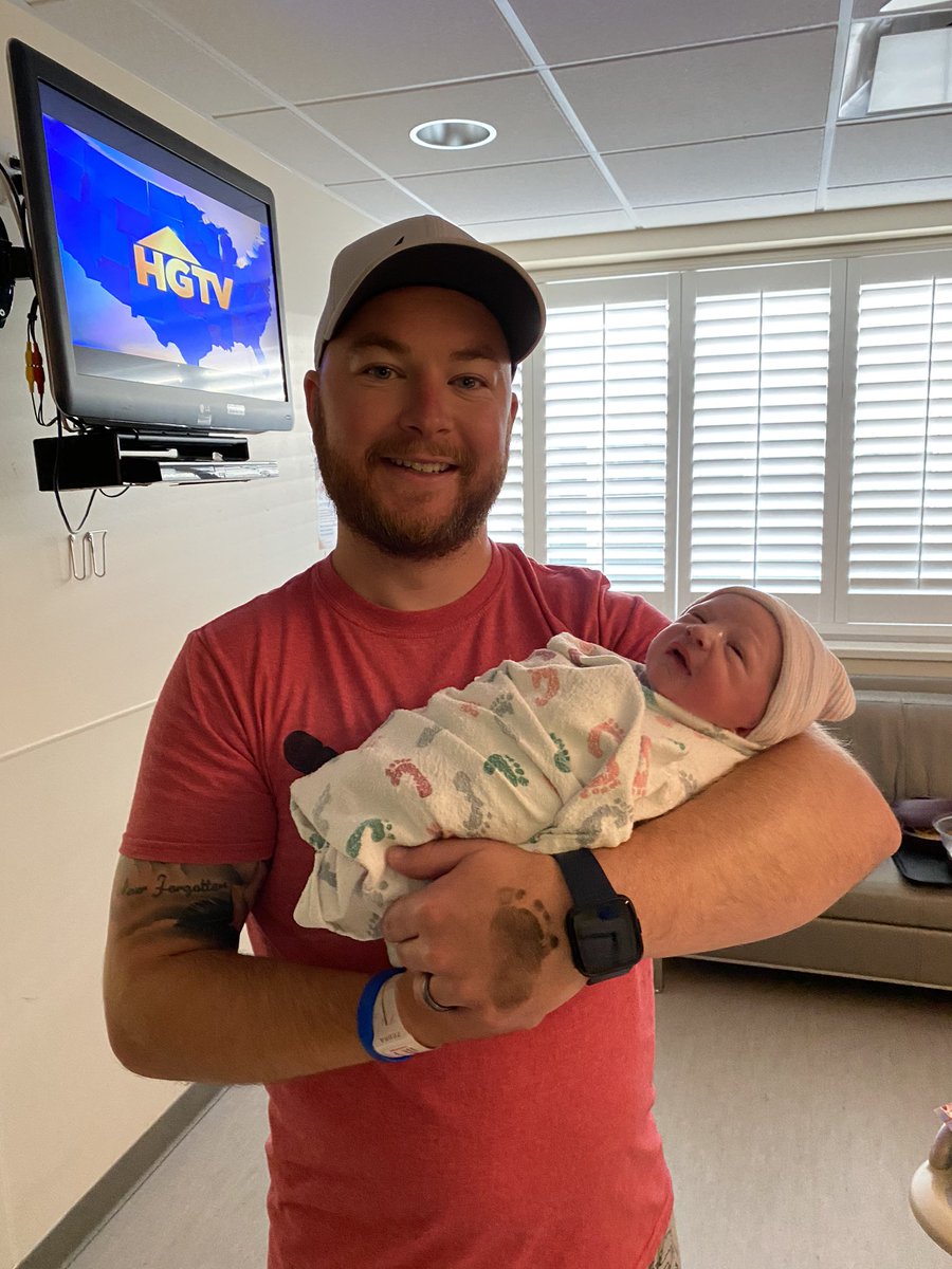 McGeezy89's tweet photo. New addition to the McG clan. Camden Jordan McGovern. #CamCam https://t.co/I9Dz3i6YfI