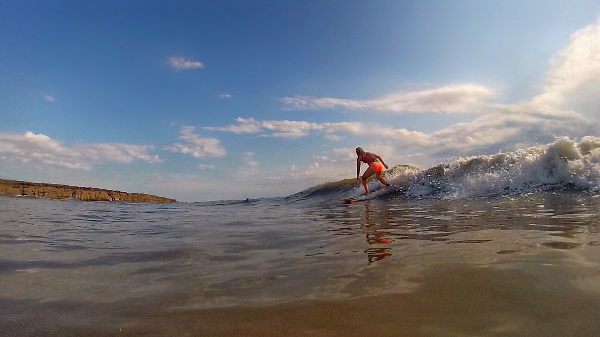 charlozzi's tweet photo. Bring the heat back please 🏄🏼♀️🏄🏻♂️🤙🏼 ☀️ 🔥 #surfaddict https://t.co/3z47XJL8lt
