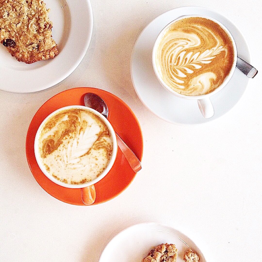 Did you hear?! Now, all our freshly-brewed drinks and treats-to-go are available nice and early! Our opening hours now extended! [6:30am-6:00pm, daily] • • • Photo: <a href="/alimentarie/">Alimentari e Vini</a> via Instagram #Banff #BanffAvenue