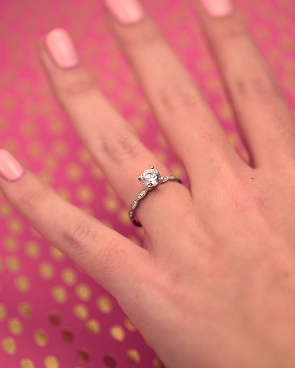 CoastDiamond's tweet photo. Delicate. Pretty. Perfect. #showyourcoast
Style number: LC7076H
#mesmerizeher #coastdiamond #summerproposal #engagementring https://t.co/6gHZqCh9UO