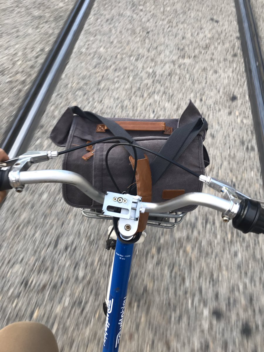 docteur_caillou's tweet photo. Visites aux domiciles en #velobleu électrique sur #gorbella, tout est possible, avec sacoche et dénivelé ! Sans forcer en #Vae 🚲💨#medecinegenerale @VilledeNice #nice06 https://t.co/KtesQPO2VE
