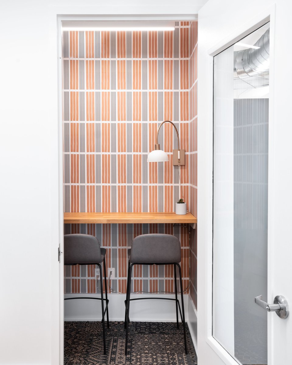 hyphenandco's tweet image. We'll just be over here serving pattern all day, everyday, forever and ever. 🔸🔹🔸 The pattern professionals  @chasingpaper have our 🧡 and are today's #fridayfave
soo.nr/qWuk