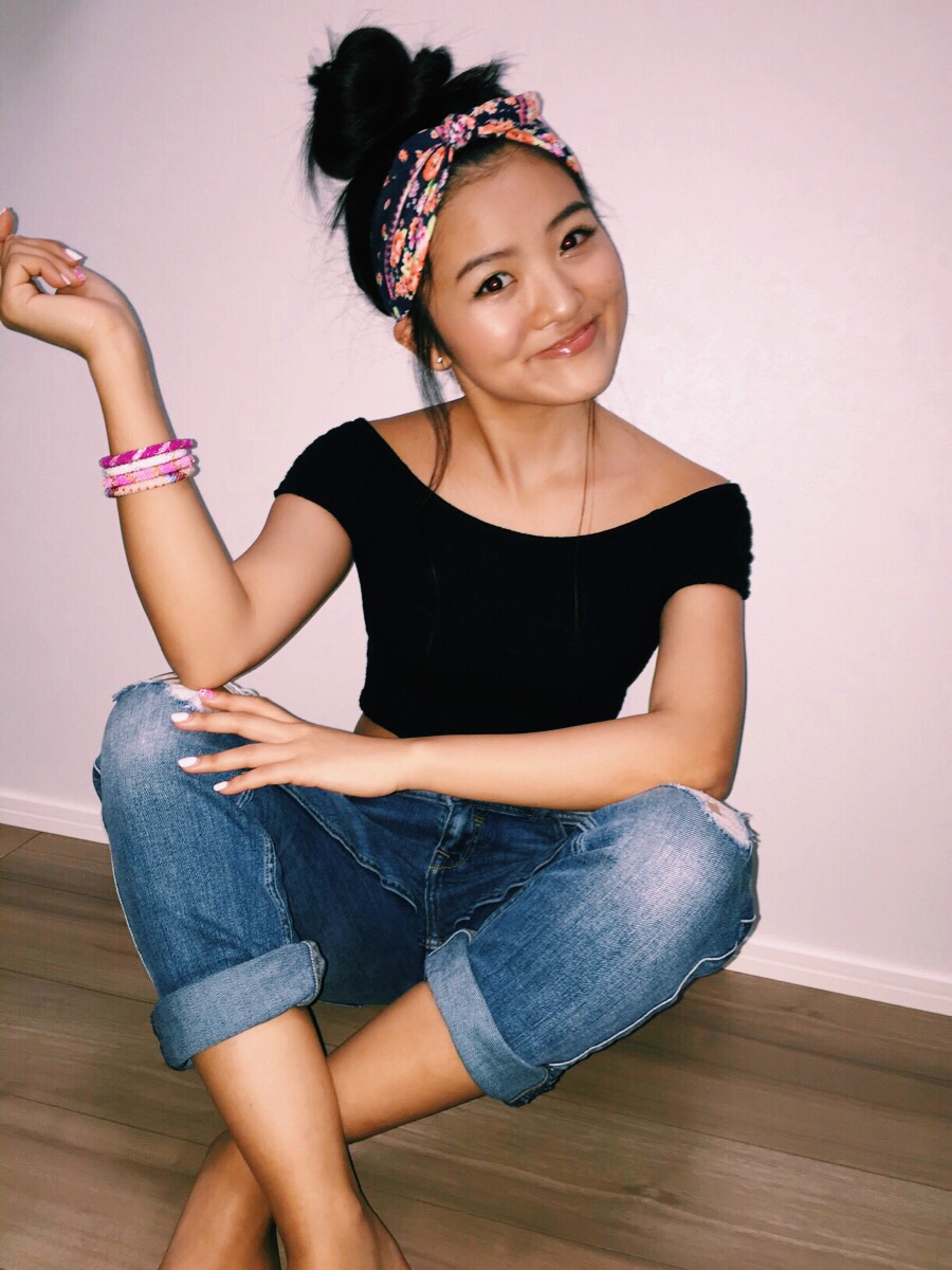 SashkaCo's tweet photo. #Giveaway! We're giving 33 Sashka Co. #bracelets to 3 friends! 
To enter: 
1. Follow @SashkaCo
 2. Like and share this post 
3. Tag 2 Friends. Good Luck! https://t.co/cNduUdX8QL https://t.co/lallr9S6XM