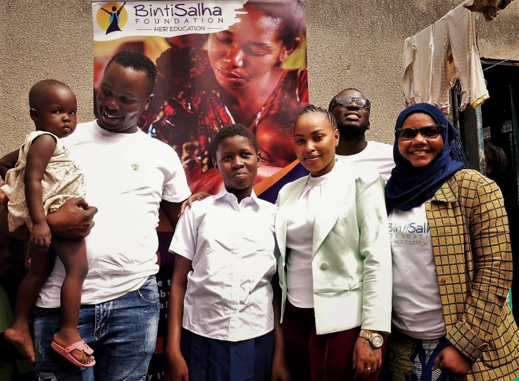 RebecaGyumi's tweet photo. Hongera for such a milestone, napendekeza udonate kwa @BintiSalhaFound kupitia campaign yao ya #HerEducation ambapo wanachangia uniform kwa wanafunzi kutoka kwenye mazingira magumu.With your support they’ll reach many. Help me RT this TOT 🙏🏾 https://t.co/CwtOUccHzq