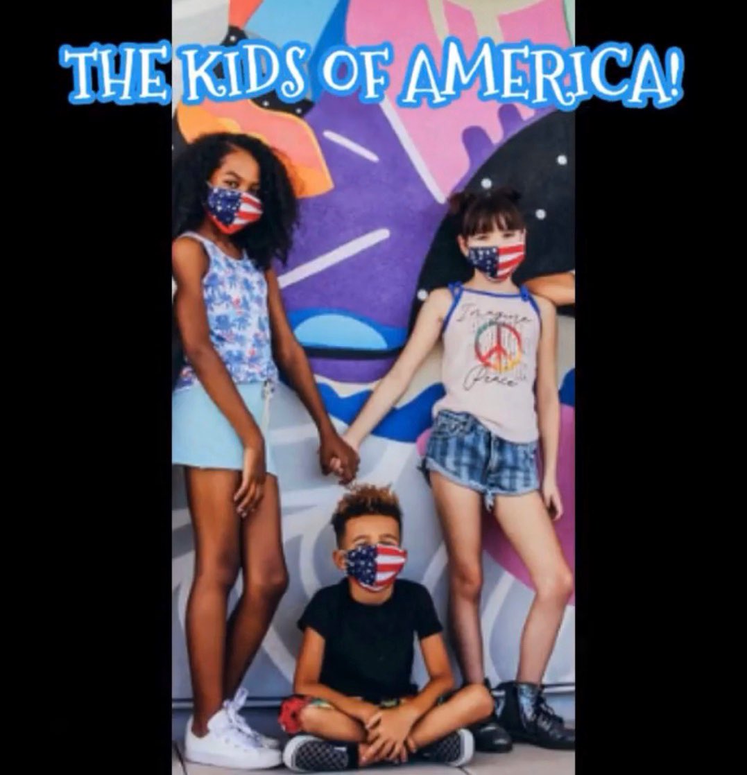 CrashGladys's tweet photo. Can ya spot #Henley?!! Such a fun photo shoot w our @cheekychicbb boutique buddies!! ๐บ๐ธ And as we embark on our countryโs birthday, I think these #KidsOfAmerica can teach us a thing or two about equality & our #NewNormal ๐ท๐
Happy #July4th weekend, everyone!! ๐บ๐ธ https://t.co/uWOgRtX2tB