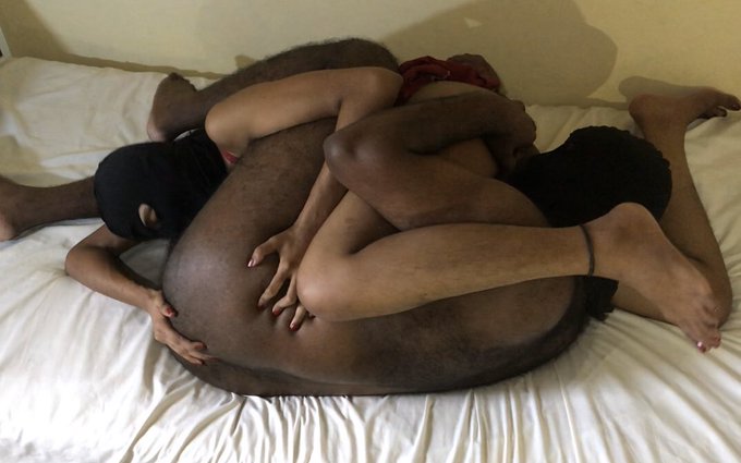 Who knows this Position? ❤️❤️ Me and my Boyfriend love this a lot 👩&zwj;❤️&zwj;👨🤝 We do lick and Suck eatch other