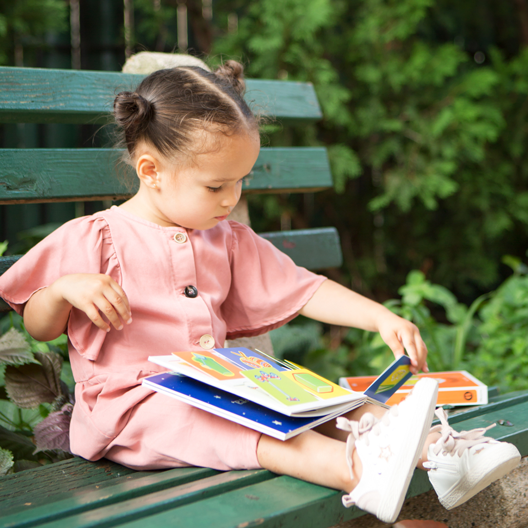 CanticosWorld's tweet photo. READy for Summer READing? 😎
What's your favorite Canticos book?
🤔
Also, check out our NEW Canticos Digital books!🤳
Download all of your favorite Canticos books to read ON THE GO!
👉 https://t.co/yUoQWKgOlU
Our Summer is all booked! 📚
#sumerreading #allbooked #learningisfun https://t.co/YYGLexNvVX