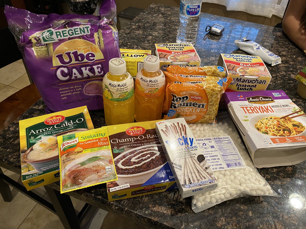 c1bunga's tweet photo. When you go shopping and you’re excited that some of your Filipino childhood favorites are available at the store 😋
#philippines #filipinofood #nomnom https://t.co/JyhevVagcd
