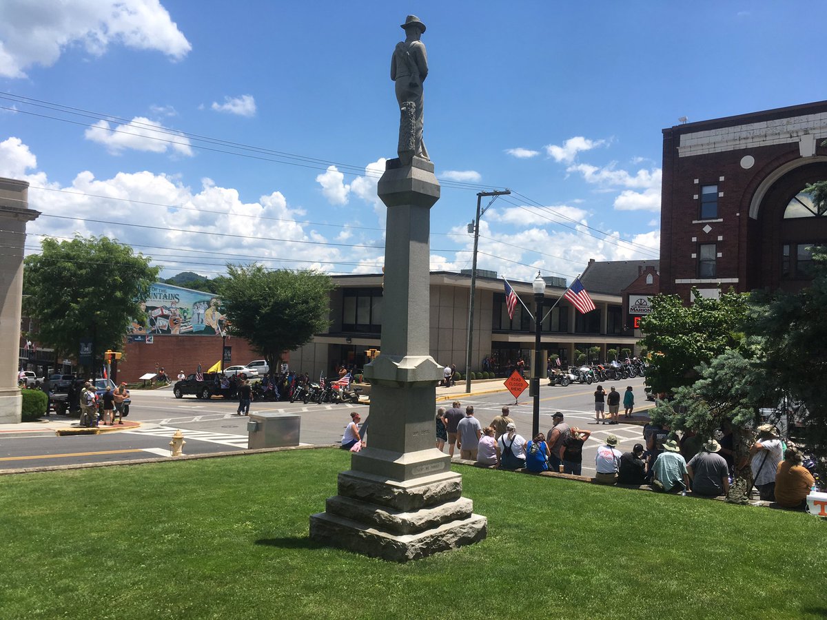 The scene in Marion. No speakers or program -- just a lot of people hanging out on the street around the Confederate statue. Lots of motorcycles, US & rebel battle flags, pretty much no masks except for on reporters from regional media