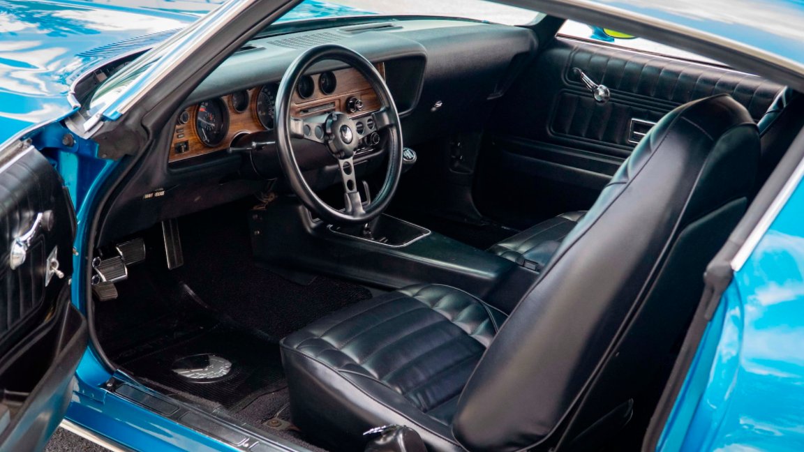 mecum's tweet photo. A concours nut and bolt rotisserie restoration with 21 factory options.

More info &amp; photos: https://t.co/H3eQs6nZNl

#MecumIndy #Pontiac #Firebird #Forumla #Mecum #MecumAuctions #WhereTheCarsAre https://t.co/HVpVGEEteP