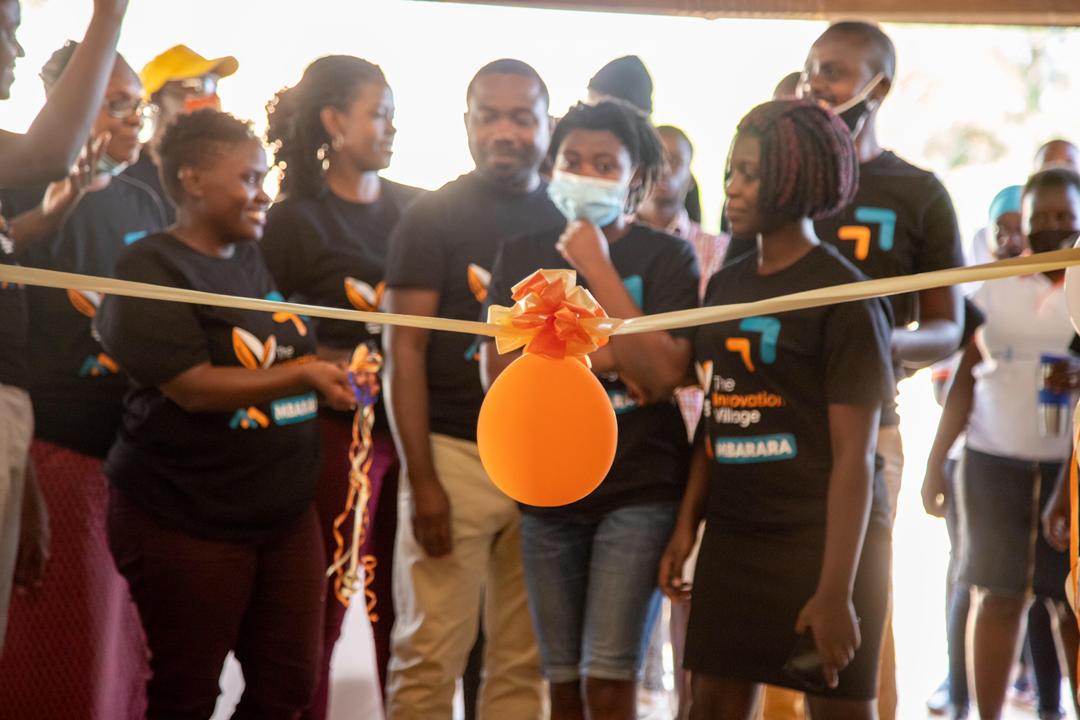 TheVillageUG's tweet photo. And so it begins, the life of a community center that will be a nursery bed to ideas solving problems in Mbarara and beyond. 
The future lies in the hands of  young people of Mbarara City and after this week, we know its is in safe hands. Thank you Mbarara!
#GameChangersMbarara. https://t.co/ZORr822nSy