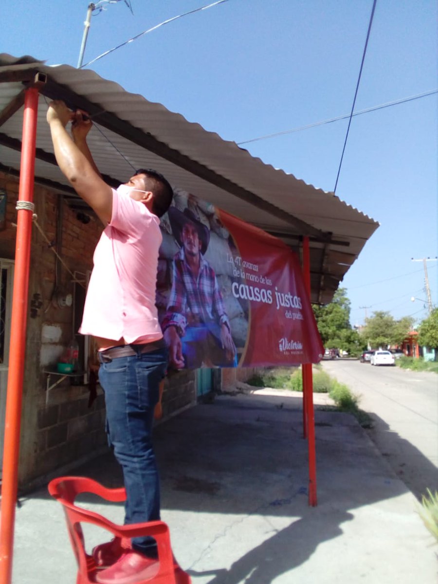 PavelMelendezC's tweet photo. ¡Viva la #CuartaTransformación! ¡Viva la #4T! El #1JMX, de nueva cuenta lo hicimos: el Pueblo de #CdIxtepec, #Oaxaca, salió a las calles a conmemorar simbólicamente la #VictoriaDelPueblo en respaldo al presidente @lopezobrador_. #México @fisgonmonero @30jr39 @radioamlo @diazpol https://t.co/ePC5UltgZW