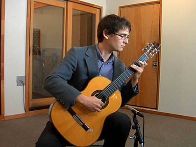 BinaryRecording's tweet image. Recording Classical Acoustic Guitar at the studio, don't mic it to close give it little space for the sound to develop, better even harmonic content #bellinghamrecordingstudio #binaryrecordingstudio #bellingham #guitar #recordingstudioinbellingham #recordingstudio