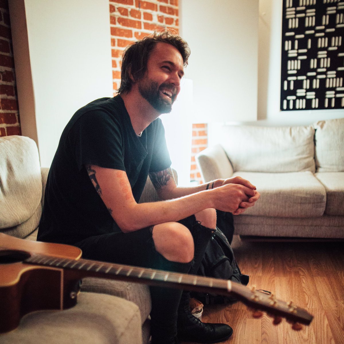 GetDownwrite's tweet photo. This #FeaturedArtistFriday, we highlight @Matthew0Kennedy. The singer-songwriter from central IL is known for his work in @DangerousSummer, The Graduate, & the @TINBand. He’s also spent time in LA composing/producing instrumental works for TV.
#Songwriter #CustomSong #Downwrite https://t.co/sw0ombkj9B