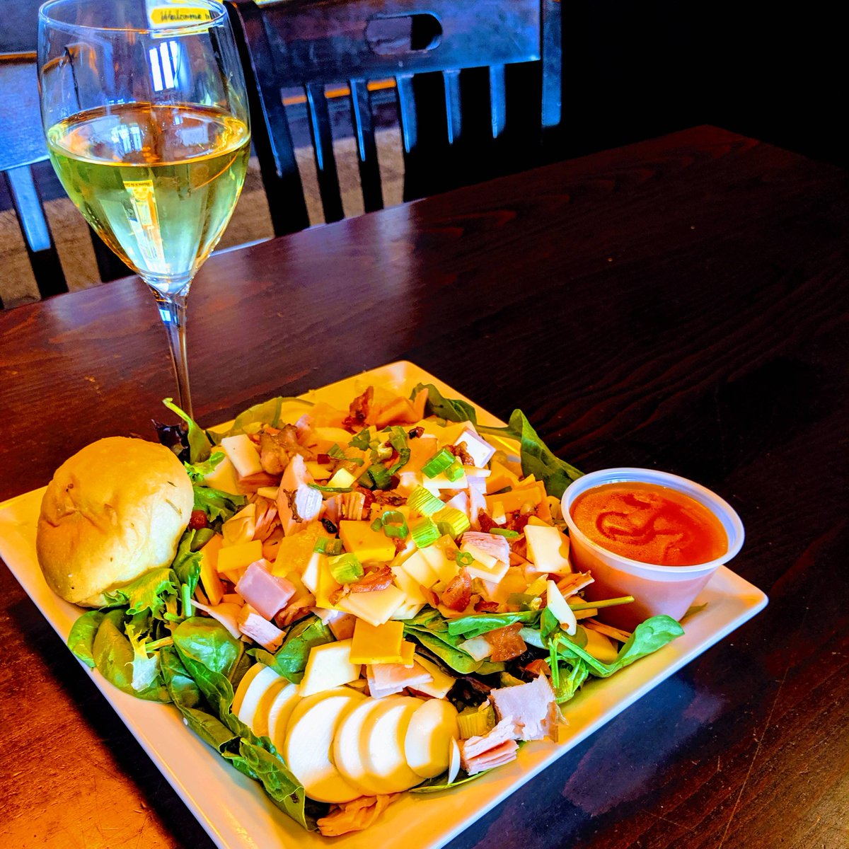 PlayersBarGril's tweet photo. Happy Forth of July Weekend! Swing by if you need a break from the heat! Don't forget about our family meals if your cooking for the family, we've got you! 🎉🇺🇲🎉 https://t.co/3StSx6HEwB