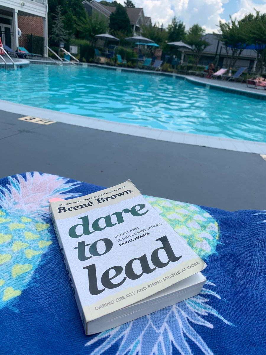Some poolside reading today! ☀️ <a href="/Hasty_Huskies/">Hasty Fine Arts Acad</a>