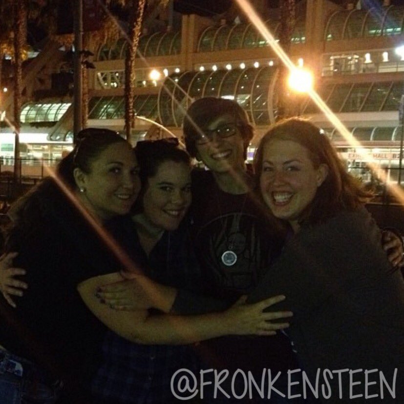 Fronkensteen's tweet photo. My experience in 2012 made 2013 sooo much better prepared for. I even bought a sleeping bag. 😂 And with a regular gang of nerds to hang out with, we did #SDCC2013 right. 🙌🏼 #Timehop #sdcc #sdcclov #sdcclov2013 #sdcc2020 https://t.co/PzUwRtOSWv https://t.co/ifu66zbVj1