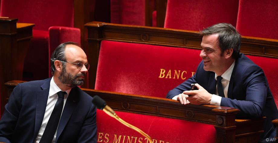 olivierveran's tweet photo. Servir son pays est toujours un immense honneur. Mais le servir aux côtés d’un grand homme d’État comme @EPhilippe_LH fut un privilège. Bon vent M. le Premier ministre ! Une page se tourne et nul doute que les havrais sont impatients d’en écrire une nouvelle à vos côtés. https://t.co/BYCmvfNNBn