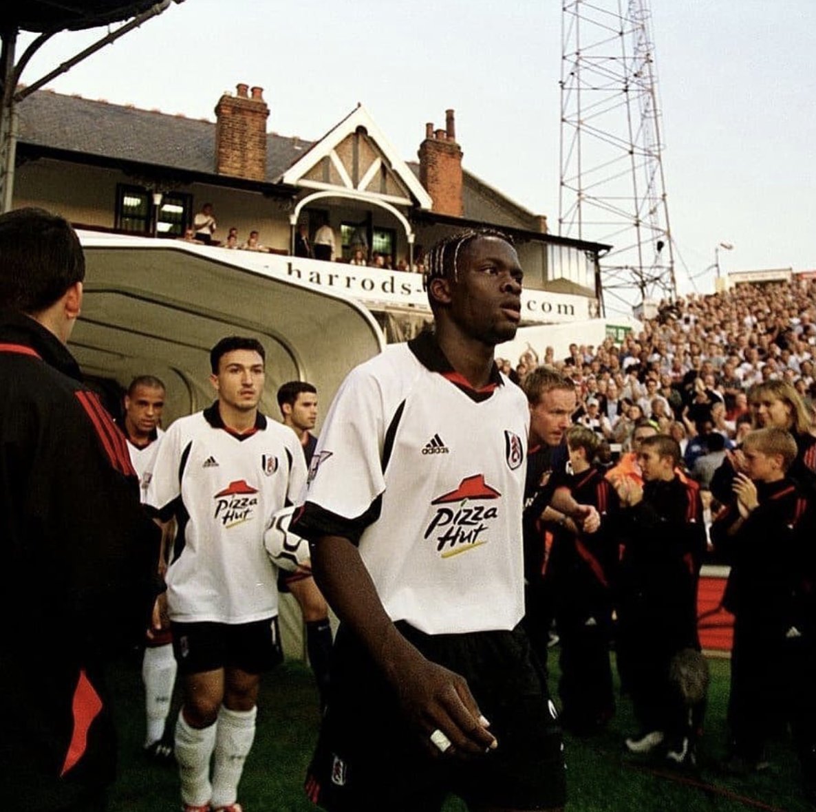 fulham pizza hut kit