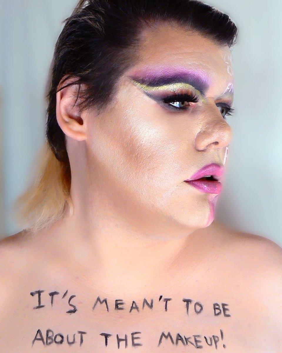 Rio_artistrymua's tweet photo. It's meant to be about the makeup! 

 A statement piece about the beauty community at the moment and some of the toxicity with in it.
Followers, pr, likes and fame are goals and shouldn't be all consuming. 

Using
@MakeupRVLTN
@sucklessface
@GiveFaceCos
@bperfectcosm
@ColourPopCo https://t.co/jyO8rHsUce