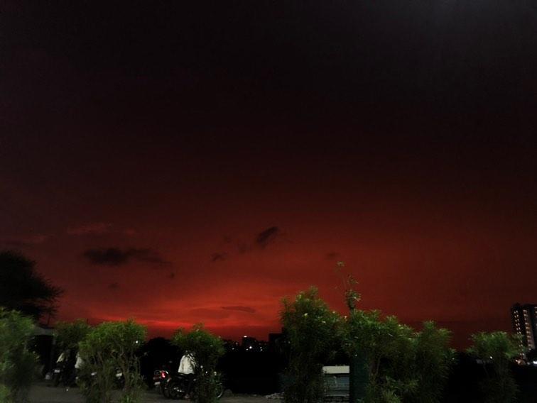 emirubyhaiz's tweet image. Y&apos;all we had spicy sky today