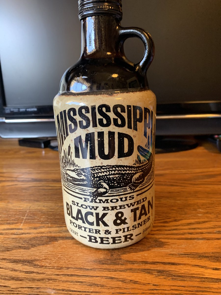 Tigerdog_1's tweet image. Gotta try some of this tomorrow. Porter and Pilsner. Nice jug too!
 &amp;amp;3.99 at Bev Mo. #beerstatus