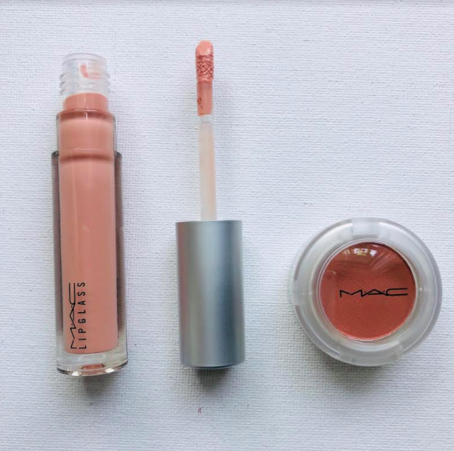 Love MAC? I'm giving away two beautiful nude summer shades: Lip Glass in Deco-A-Go-Go + Eyeshadow mono in Paint By Umber! To enter, RT &amp; follow <a href="/davelackie/">dave lackie</a>