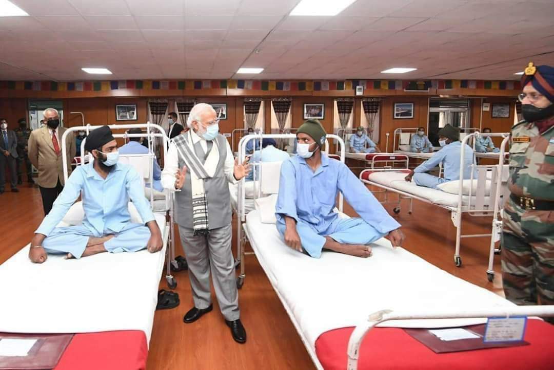 jayaraj1290's tweet photo. இப்படியே படமா புடிச்சி சங்கிகள ஏமாத்துறது...
#DramaKingModi https://t.co/aX1kRRqLyc