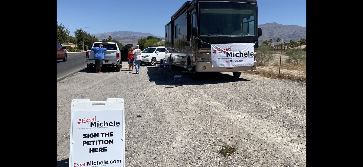 klivingston10's tweet photo. Working the recall Michele Fiore on the corner of Tenaya and Farm. Cars were lined up wanting to sign the petition! We can do this Ward 6 expelmichele #votefiore https://t.co/qXTt3RVSVd