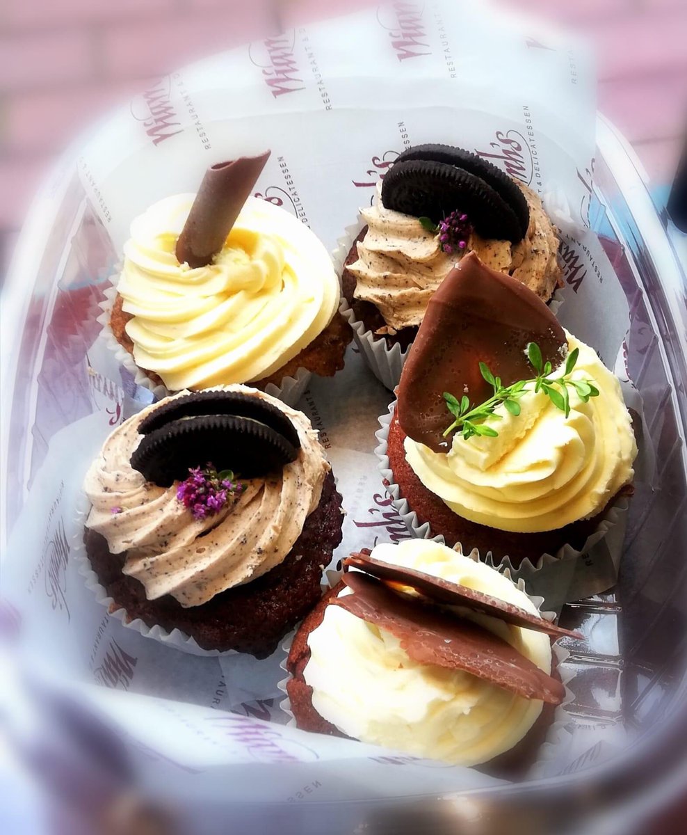 Cupcake Treat Box..... a lovely treat to bring when visiting #family #friends #shoplocal #chocolate #oreo #redvelvet #carrotcake #yummy #treat