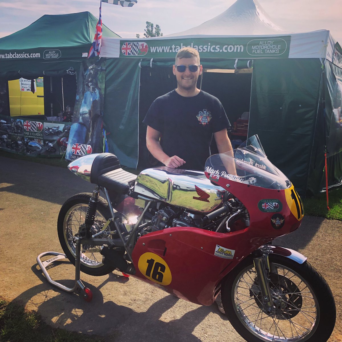 MPurslowRacing's tweet photo. Where’s all the sun gone 😅😅 can’t wait to get back to the Isle of Man 😁😁 #racing #roadracing #classictt #classic #classicracing #honda #honda500four #500four https://t.co/cDfKvDZYRM