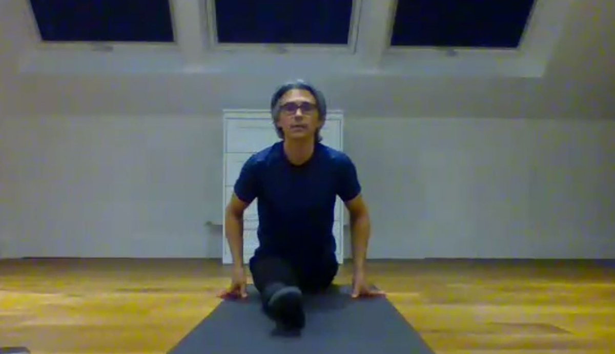 Huge Thank you to 'Giacomo Ciriaci', (Former Strength &amp; Conditioning Coach for the Royal Ballet School and now their Rehabilitation Teacher), for two brilliant 'Stretching For Dancers' workshops today.  Really informative and very useful for our male dancers! 
#LBBSGlobal #LBBS
