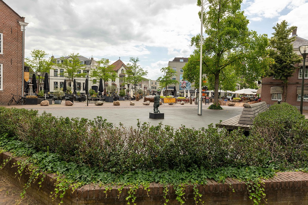 WeekbladMB's tweet image. De Hofstraat en een deel van de Heuvel in Geldrop worden als alles volgens planning verloopt komend najaar heringericht: middenstandsbelangen.nl/20200703/herin…